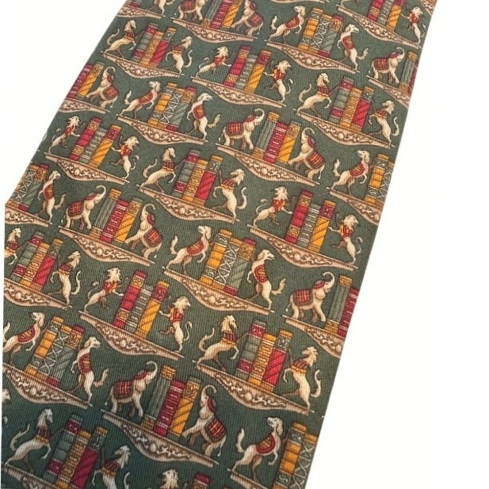 Salvatore Ferragamo 100% Silk Mens Green Library Preppy Classy Tie Made in Italy - Picture 3 of 6